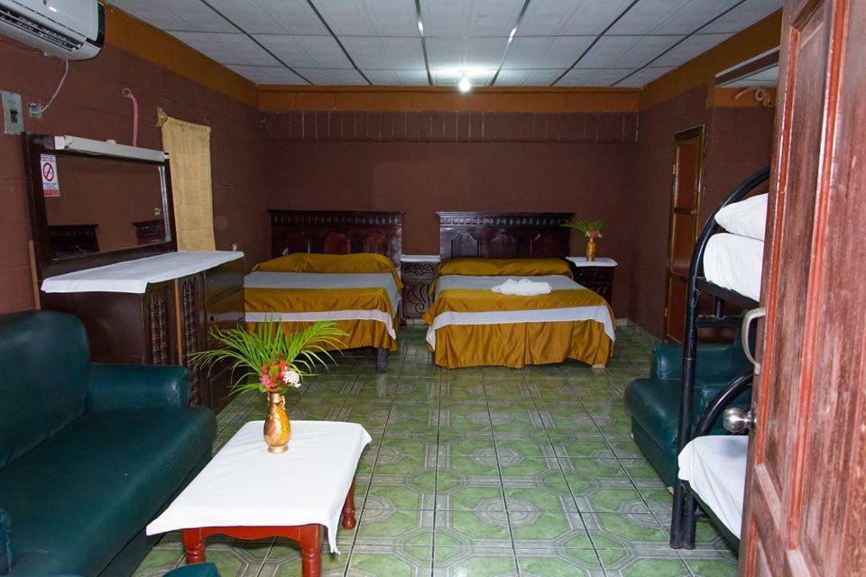 Hotel Leones Marinos San Miguel Ngoại thất bức ảnh